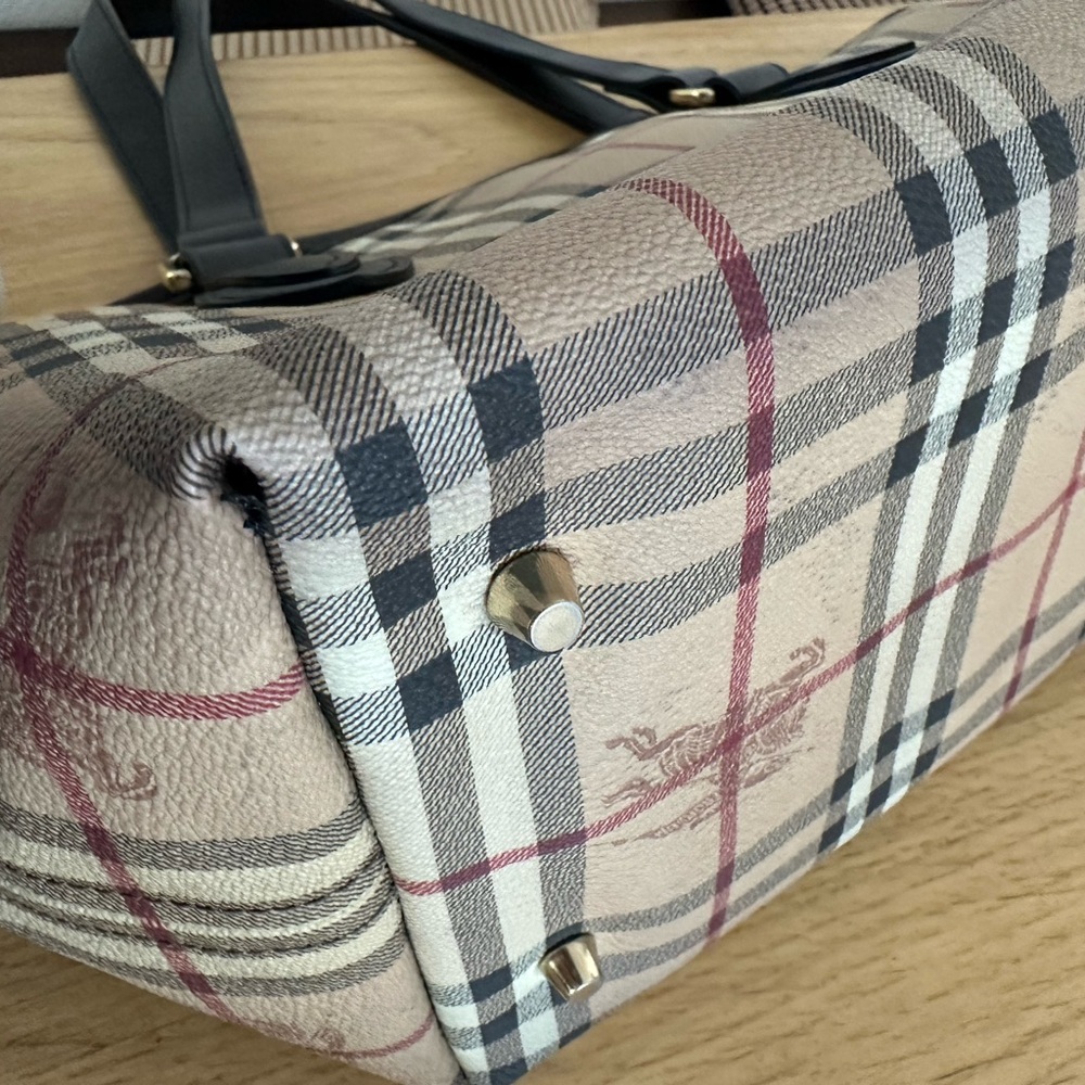 Burberry Tote Bag - Picture 14 of 16
